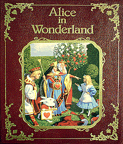 Alice in Wonderland (Illustrated)